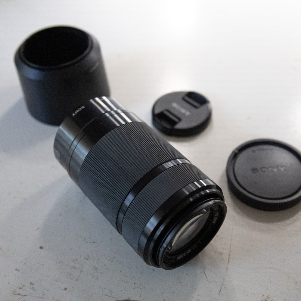 Sony - 55-210mm f/4.5-6.3 Telephoto Lens for Most Alpha E-Mount Cameras - Black